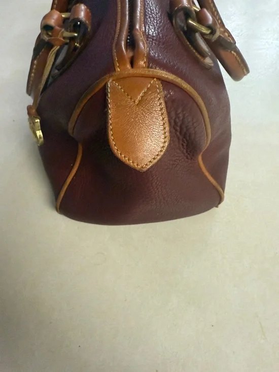 Dooney & Bourke Burgundy Pebble Leather Satchel with Tan Trim VINTAGE ☦️👸🏼💯 - Picture 7 of 14